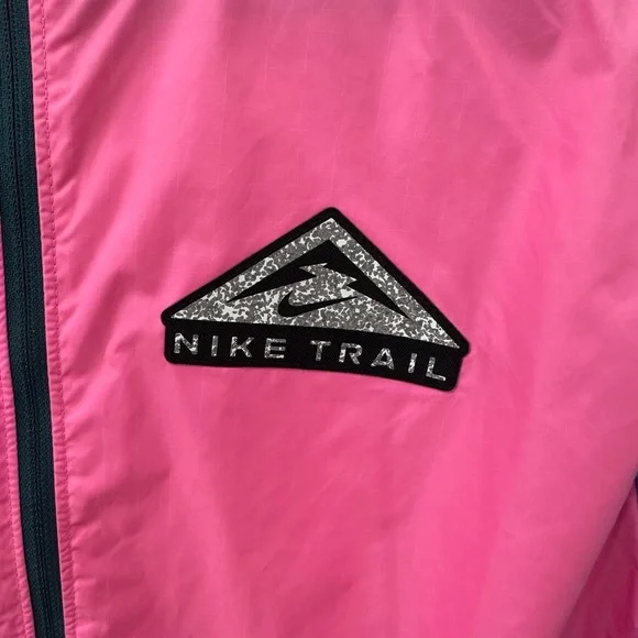 Nike Women’s Shield Trail Running Jacket - L - Picture 3 of 12